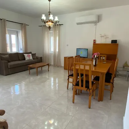 Holiday home Mitsakos Golden House